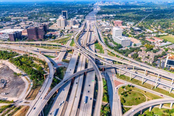 bankertobuilder's tweet photo. The European mind cannot fathom making a 70 mile commute in just 58 minutes for only $17.45 in tolls https://t.co/XxCNA9f5uw