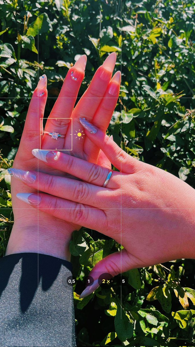 firxinside's tweet photo. / holahola a partir de mañana estaré más por aquí, solo vengo a presumir de esta preciosura de anillo 😭♥️ https://t.co/3F7U3k3NOa