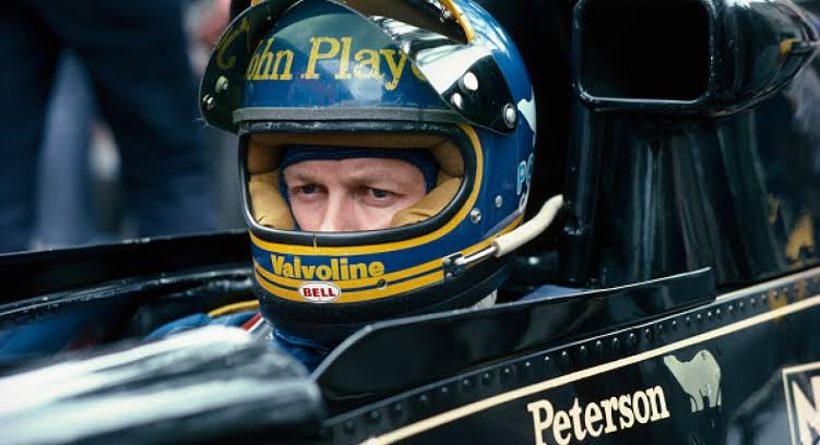 LoobunMic's tweet photo. @Motorsport Ronnie 💛💙 https://t.co/7N5MYhCMkz