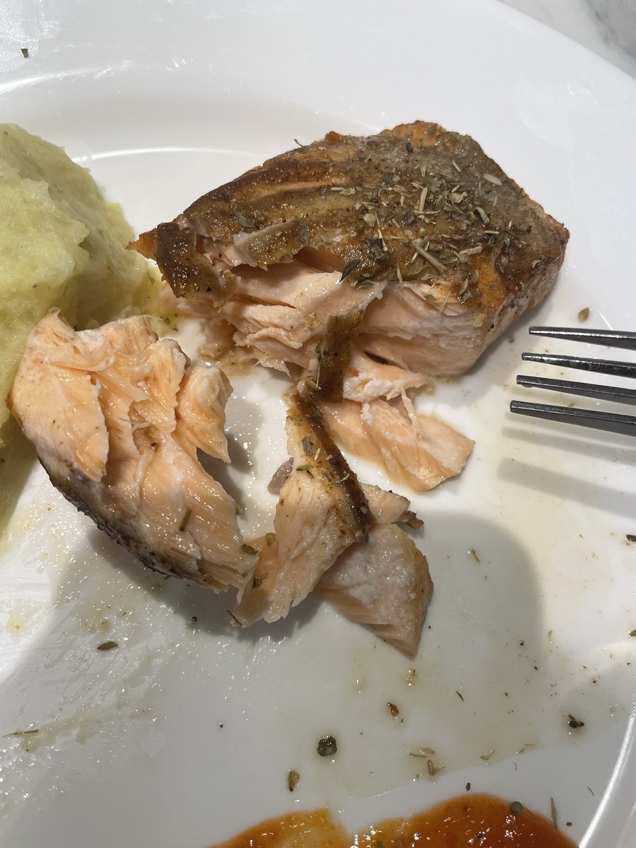 prioatmoko's tweet photo. First time.
Cukup dengan garam, iya garam aja udah cukup sebetulnyaa ngga pake bumbu atau penyedap yg lain. Tapi balik lgi ke selera. https://t.co/HbavR4IbJ4