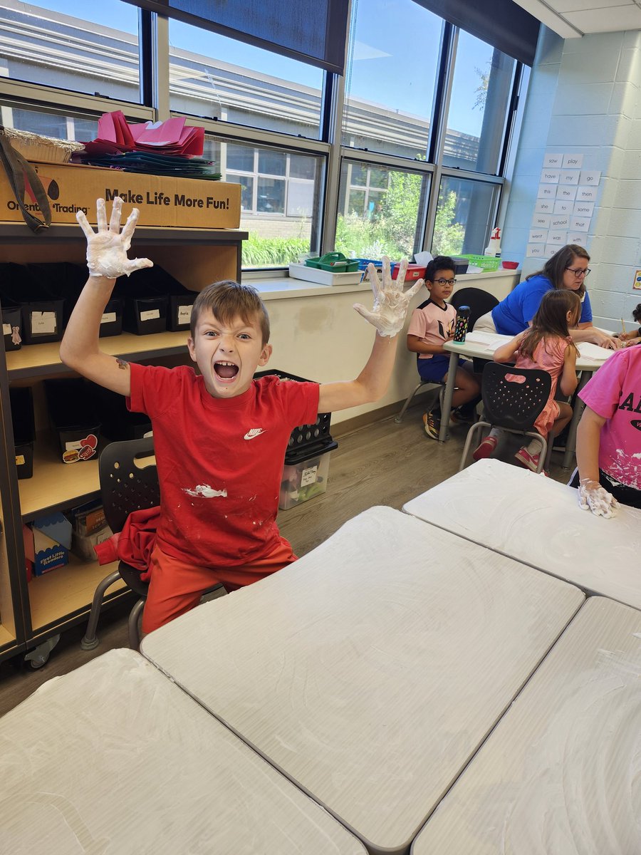 EuclidCheung's tweet photo. End of School year tradition- Shaving Cream Art! ##euclidexplores #rtsd26lifeready https://t.co/EJGSufrbUI