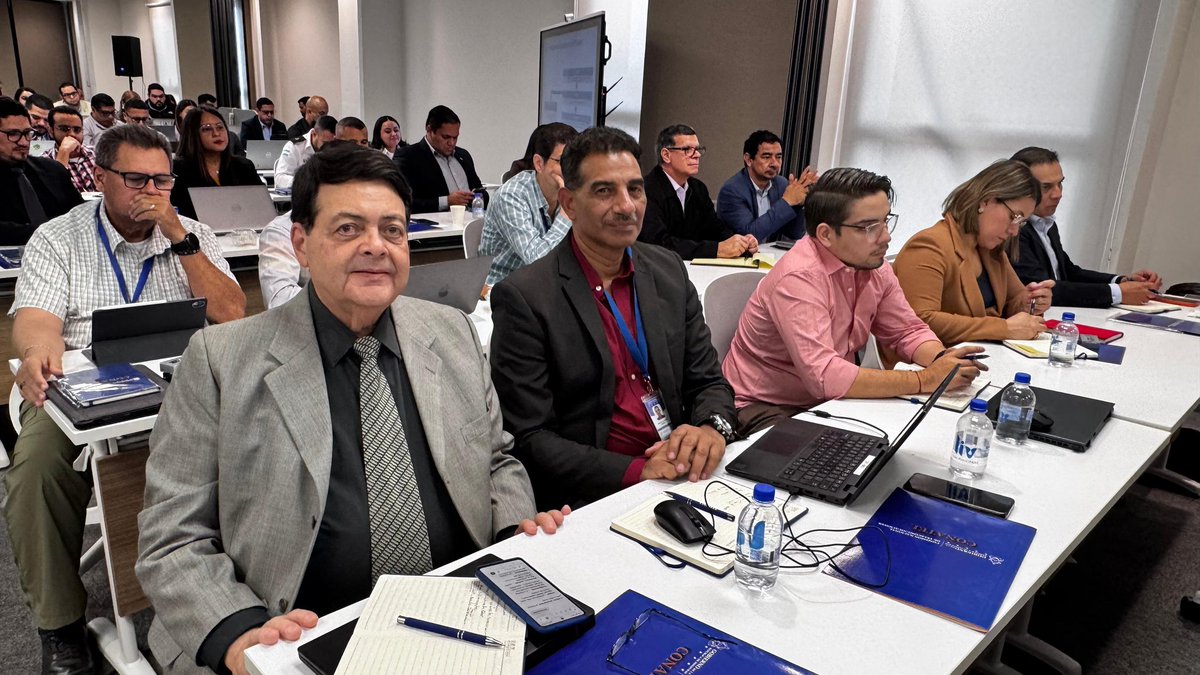CONATELHN's tweet photo. 📡🛅CONATEL y la @ITUAmericas se unen para capacitar a todo el ecosistema digital del país en ciberseguridad.

Más de 45 instituciones de Gobierno, universidades y sector privado trabajando juntos en Taller de Ciberseguridad🇭🇳
#Ciberseguridad #CONATEL #UIT https://t.co/jKwNko0Rmj