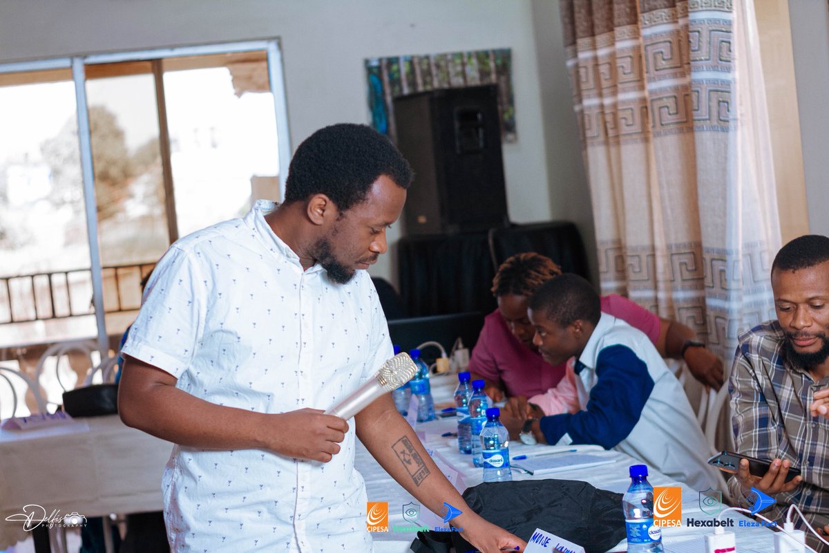 hexabelt's tweet photo. Fin de trois jours de formation intense à Lubumbashi !

Du 26 au 28 mai 2026, Hexabelt, en partenariat avec Eleza Fact, a animé une session de formation financée par CIPESA , cruciale dédiée à la sécurité numérique des journalistes. 1/4 https://t.co/pzTwMQ4gum
