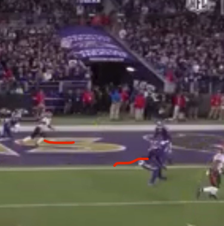 QuackFu_'s tweet photo. @FLASHGLADDING @Ryan_D2TF This is why it’s a dumb argument to be having. Going off what you said, if we look at everyone’s position when Burrow threw and when Lamar “should have thrown”, it’s pretty obvious why he didn’t throw the ball. Chase is already 6 yards behind the DB on release. Mark is lined up https://t.co/jDhkxlQocw