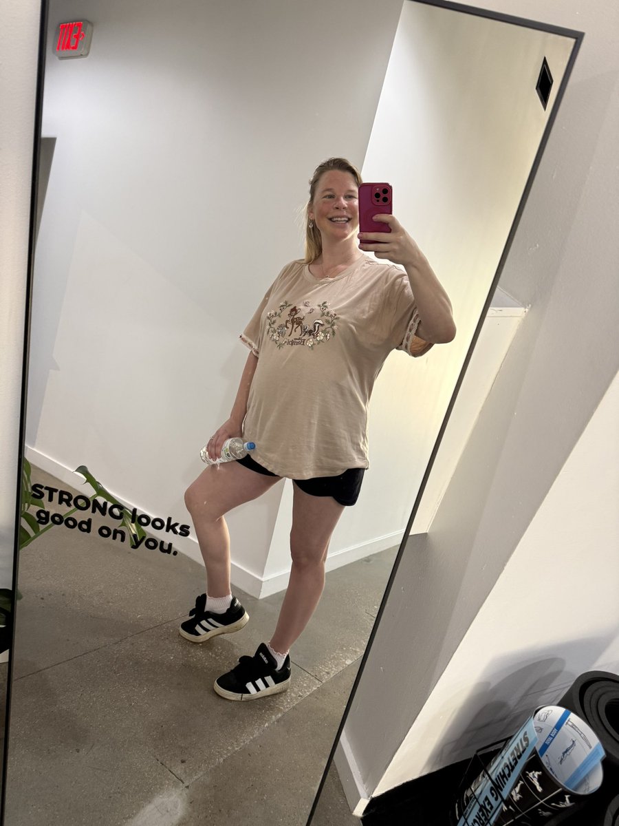 Ellie in Space 🚀💫 tweet media