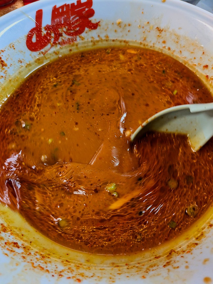 datti031's tweet photo. 山岡家🍜😋

遅夜

すいてたけど
🍜待たされた😑（15分くらい）
見習いさんかな

豚バラなんこつも気になるけどー
やっぱウルトラ
美味い🥹 https://t.co/gQYmu80FJh