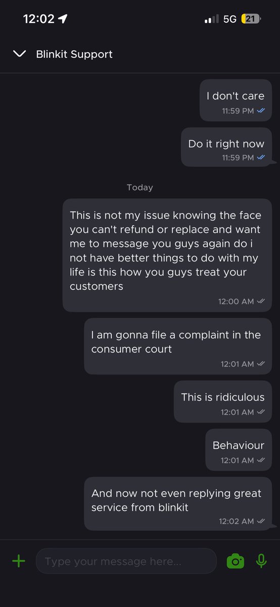 _chota_don_'s tweet photo. Do better blinkit @letsblinkit @blinkitcares 

Simply ordered on coffee that was broken and ask me to msg again bcz u guys don't have availability ...this is absurd https://t.co/LmQFddudza