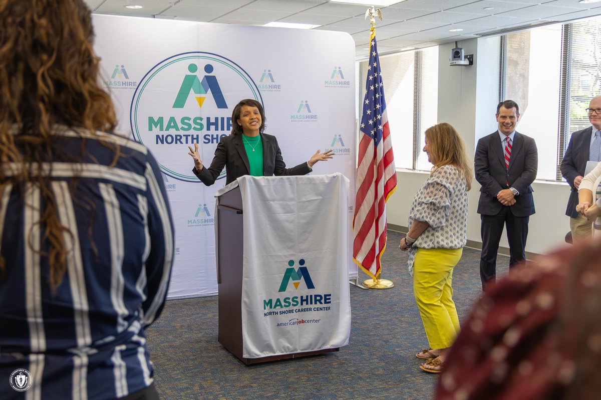 MassLWD's tweet photo. MassHire @nswib and @LynnCityHall 
are bringing local employers together to invest in the next generation through youth jobs. 

By saying YES, employers are helping young adults gain hands-on experience and prepare for future success.

👉 Learn more at https://t.co/D6I5xXJrbR https://t.co/blQlSN6UcZ