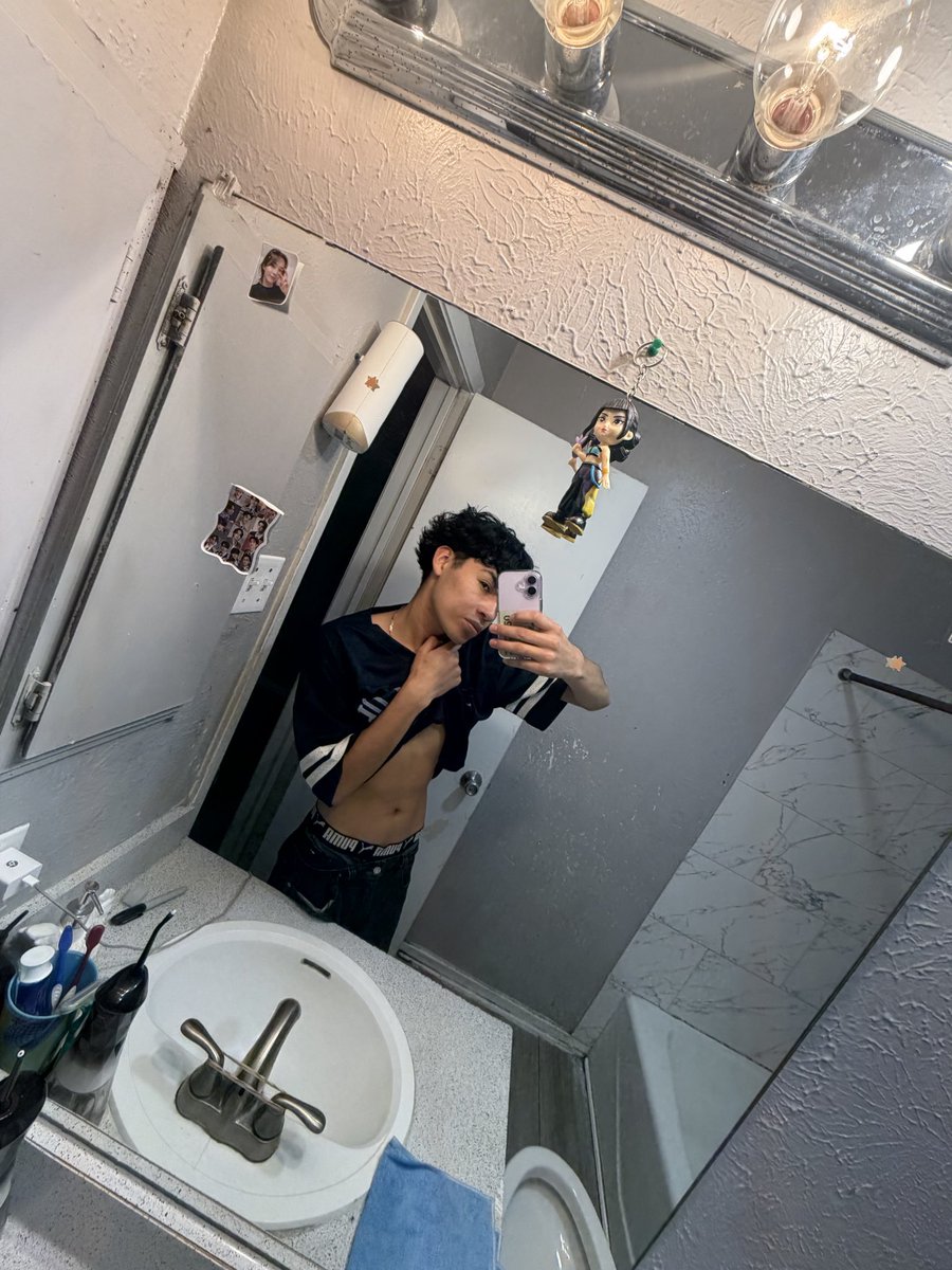 KevinOrdoes8's tweet photo. Latino boy 💋 https://t.co/QGdux1FyBj