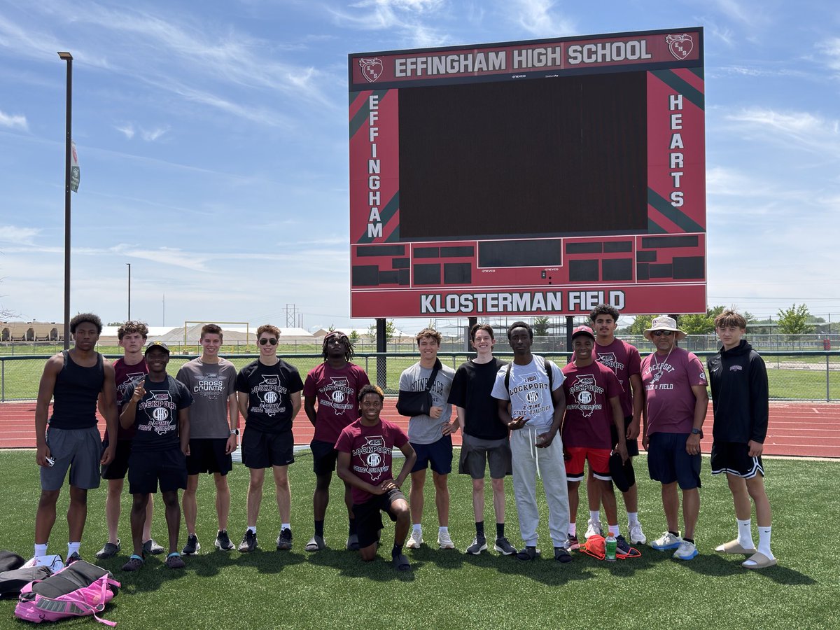 LockportTandF's tweet photo. Thank you to @EffinghamTrack for letting us use their facility to gear up for the state meet tomrrow! @LockportTrackXC https://t.co/H8zffKqci9