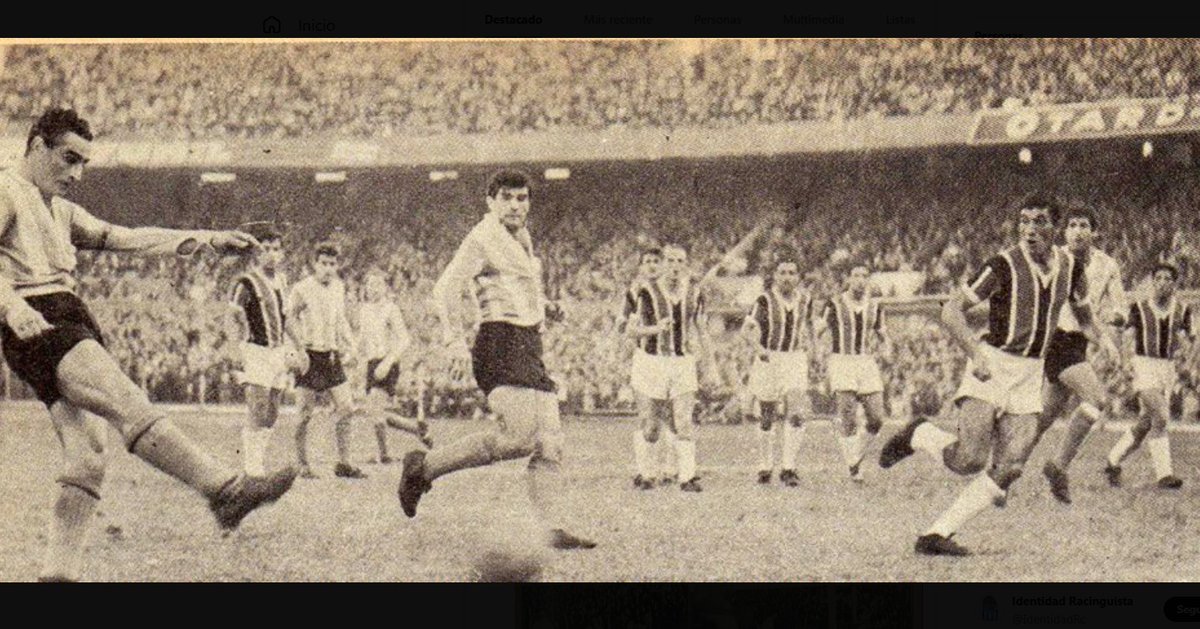 RacingClubRetro's tweet photo. 28 de mayo de 1961: Juan José Pizzuti, con un derechazo, anota el gol de Racing en la goleada a Chacarita 7-2 en el Cilindro. Fecha 7 del torneo argentino. https://t.co/oZzPFYXql1