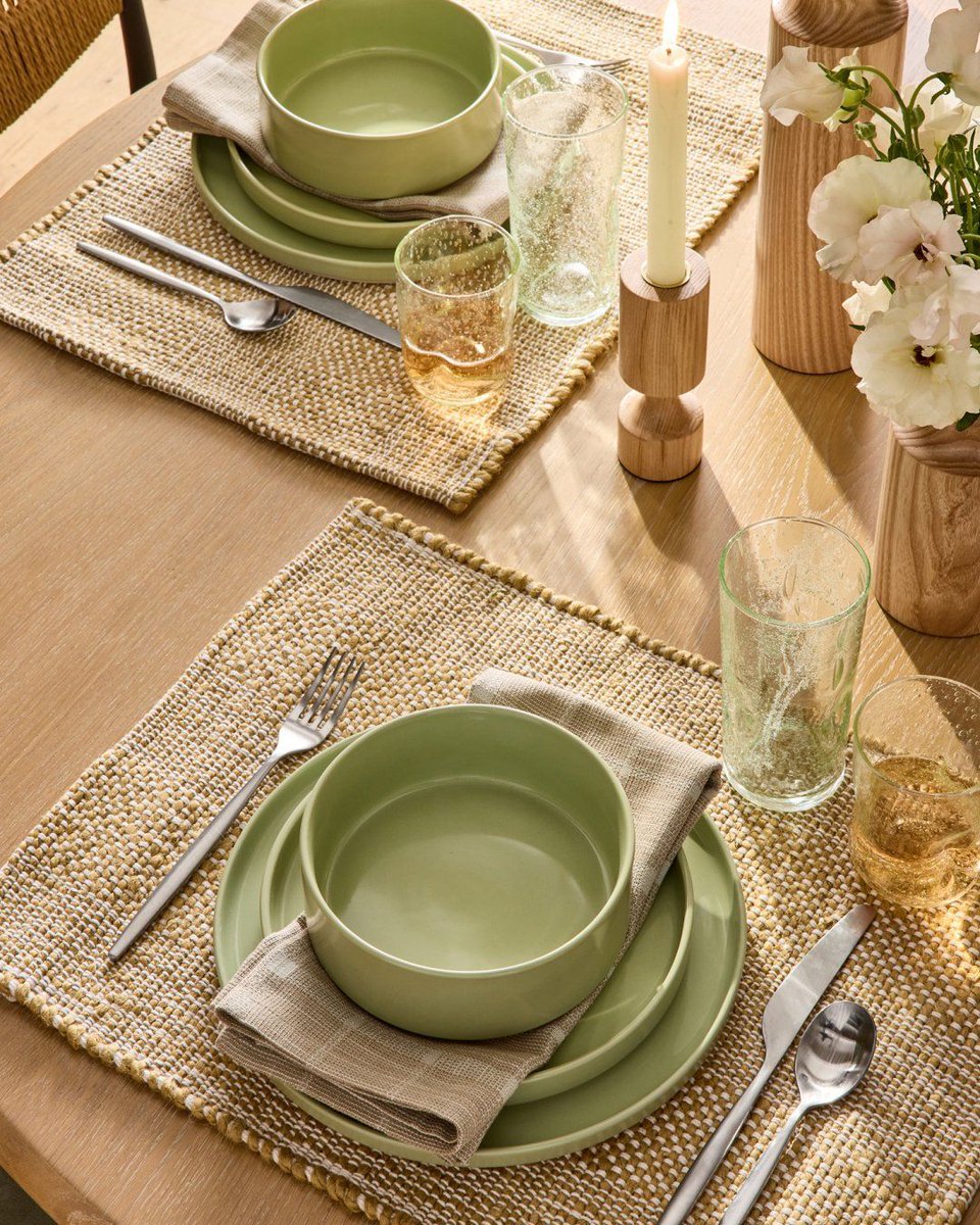LashGroupCA's tweet photo. Elevate your dining experience and infuse your tablescape with the fresh, renewing energy of a green colour palette. The soft, yet vibrant, avocado hue of this serveware instantly brightens and lightens your dining area. 💚

Photo Credit: @westelm https://t.co/OJY22eFwZl