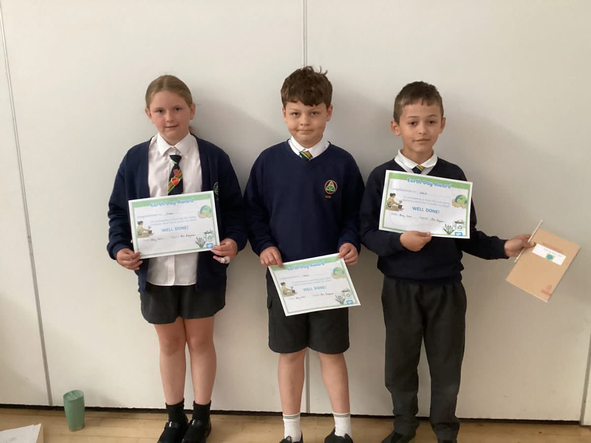HolyTrinity316's tweet photo. Congratulations to our Earth Day Competition winners! 🌏 #holytrinitystars https://t.co/DAEQwSxS43