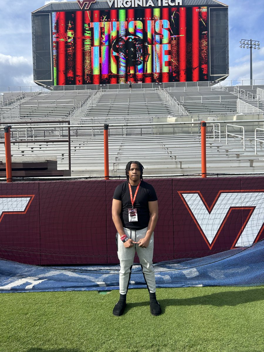 CaydenKing98's tweet photo. I had a great time @HokiesFB with my big bro @Christian21King thank you for having me as well!!Cant wait to be back to camp!!
@MsgrFarrellFB @JoeMento @BCollierPPI @bobby_verrier @Jan_JohnsonVT @coachjfranklin https://t.co/TeLFWO6ZGm