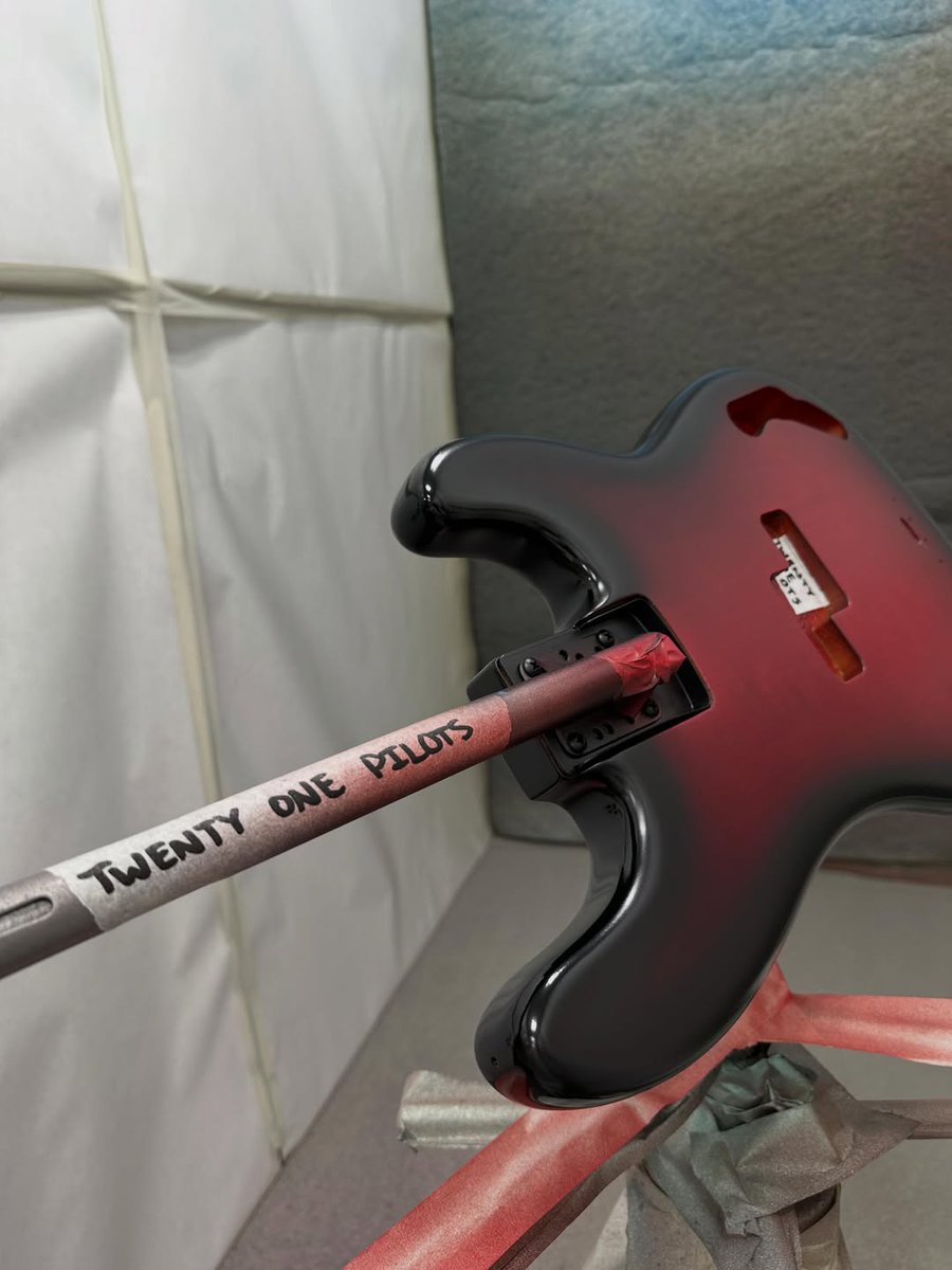 TOPUPDATERS's tweet photo. The creation of Tyler's AMAs bass via ave_x_fenix on Instagram https://t.co/GP4OzK0Uc7