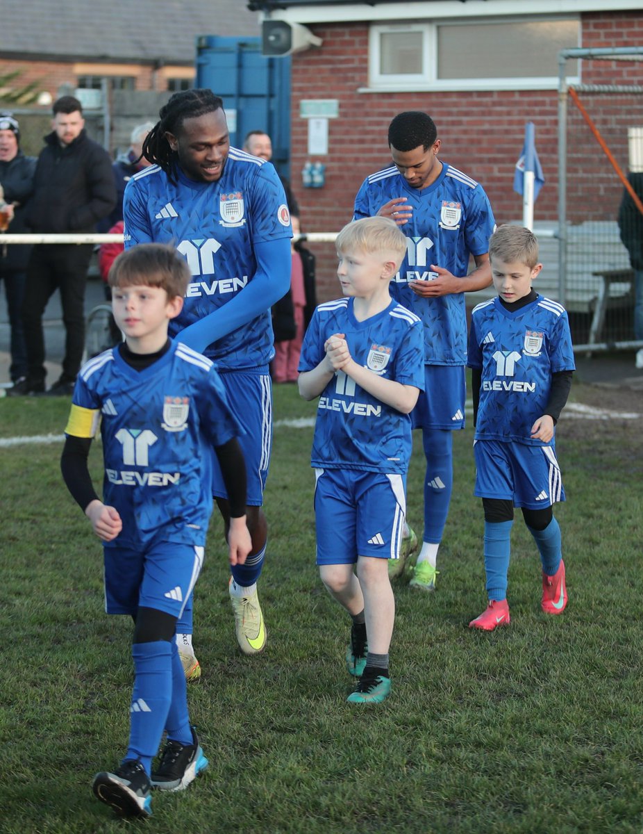 Chrizinho_1's tweet photo. My time at @squiresgatefc has come to an end. Thankful to the fans, staff and everyone at the club for the support and making me feel welcome.

Most importantly, I thank God for guiding me through every step. Excited for what’s ahead and trusting Him with the next chapter 🙏🏾 https://t.co/Wgxdfy94Nv