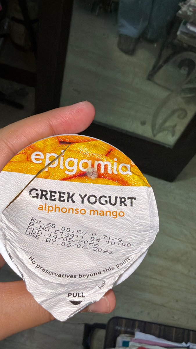 bhargavisingh12's tweet photo. @epigamia  Bought 5 of these yogurts in different flavours. Having ample expiry date 6/06/2026. However, once I opened them I was stuck by rotting pungent smell, akin to that of corroding metal. I had no option but to throw them. Why am I bearing the consequences? https://t.co/0iANrLkwUR