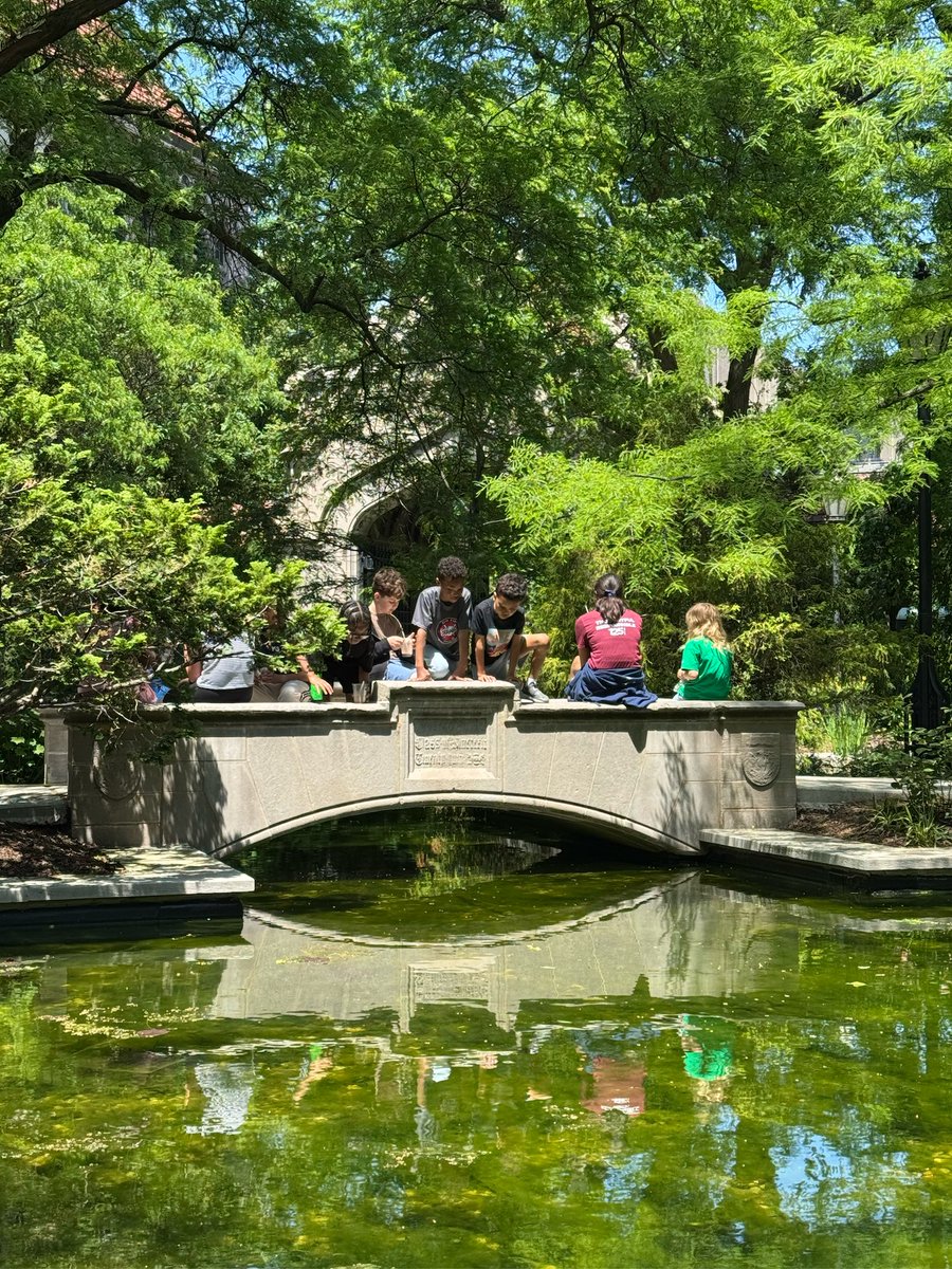 uchicagolab's tweet photo. A sweet afternoon on campus! 🥤✨

Sixth graders and their second-grade buddies enjoyed a walk to Botany Pond to enjoy their dollar milkshakes. So many joyful moments shared between buddies!

#UChicagoLab #UCLSkids #BuddyProgram #StudentLife https://t.co/9NRDPuNIIt