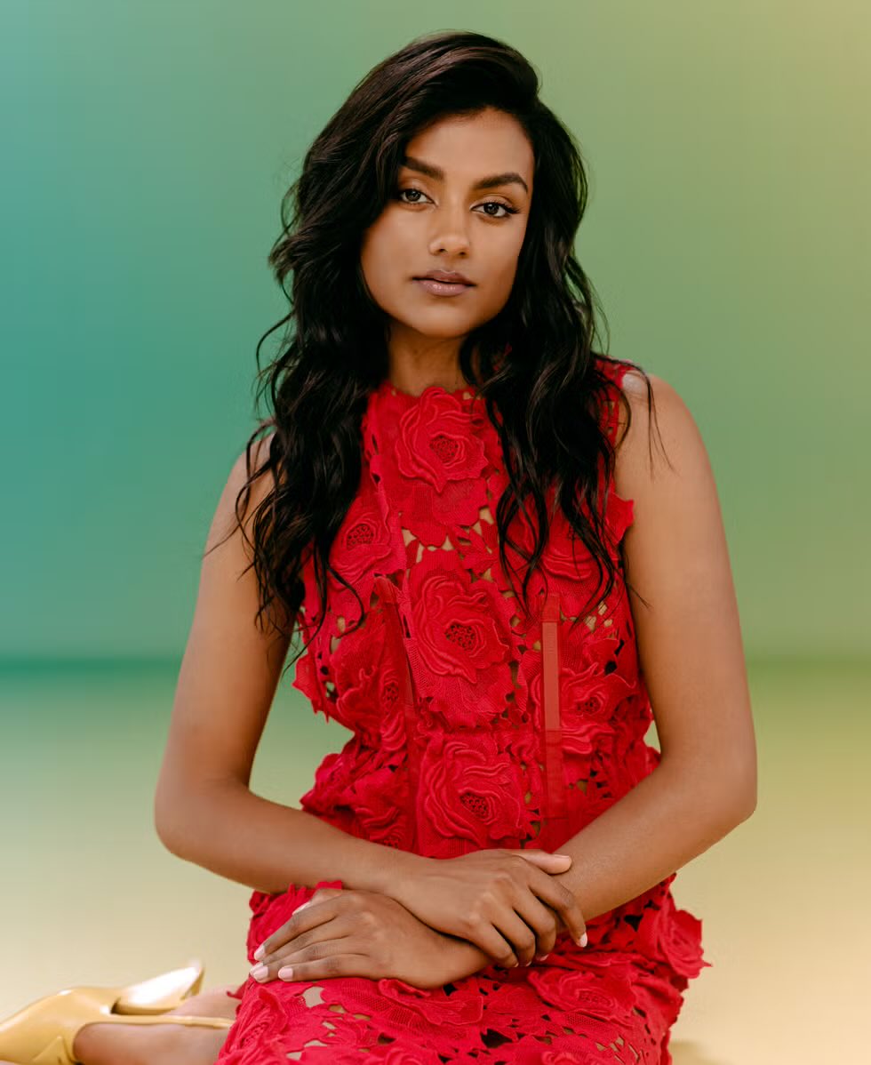 ThePopDolls's tweet photo. Simone Ashley will have a role on the upcoming 6th season of 'Only Murders In The Building' currently being shot in London. https://t.co/vx1NSA6OE5