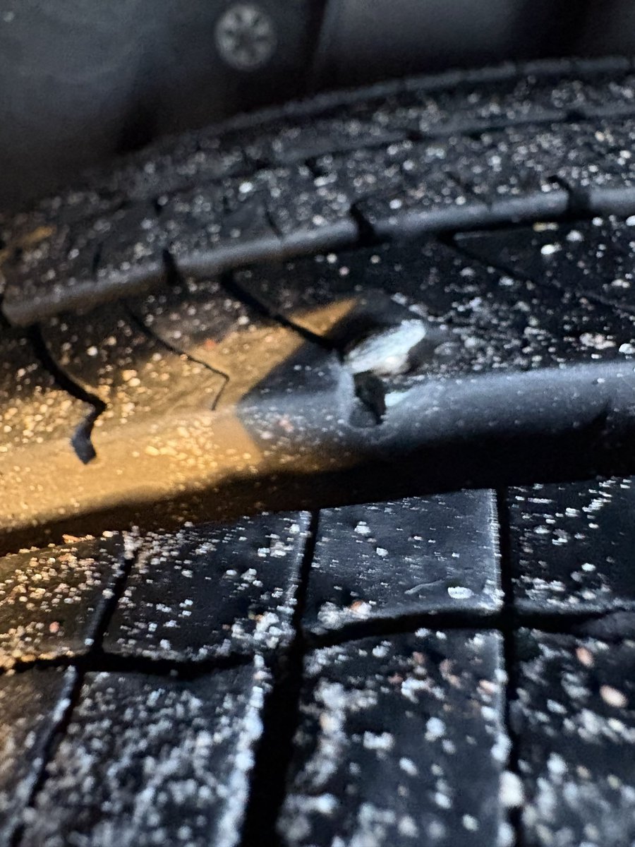 Gatchpack's tweet photo. Nail in tire ✅ https://t.co/2QeuvquBmJ