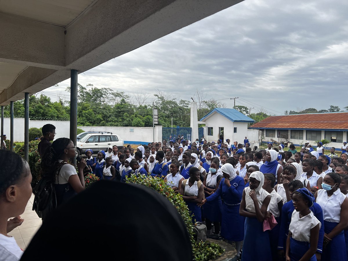 _sigmaclub_ui's tweet photo. To commemorate World Menstrual Hygiene Day 2026, Sigma Club, UI visited 5 secondary schools across Ibadan through the Pad A Girl Initiative.

We distributed sanitary pads, exercise books, and sensitized students on menstrual hygiene because awareness, dignity, and access matter. https://t.co/nnQEOhWUOL