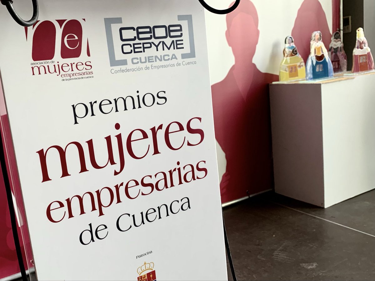 SubGobCUEN's tweet photo. AMEP @ceoecuenca ha celebrado hoy sus III Premios Mujer Empresaria de Cuenca. La subdelegada ha asistido al evento donde se ha reconocido a las responsables de: 

- Exclusivas Tinin y Tinigas
- Confecciones Manila
- Chanagar
- Churrería San Marcos

¡Felicidades a las premiadas! https://t.co/HbkKcdk8qS