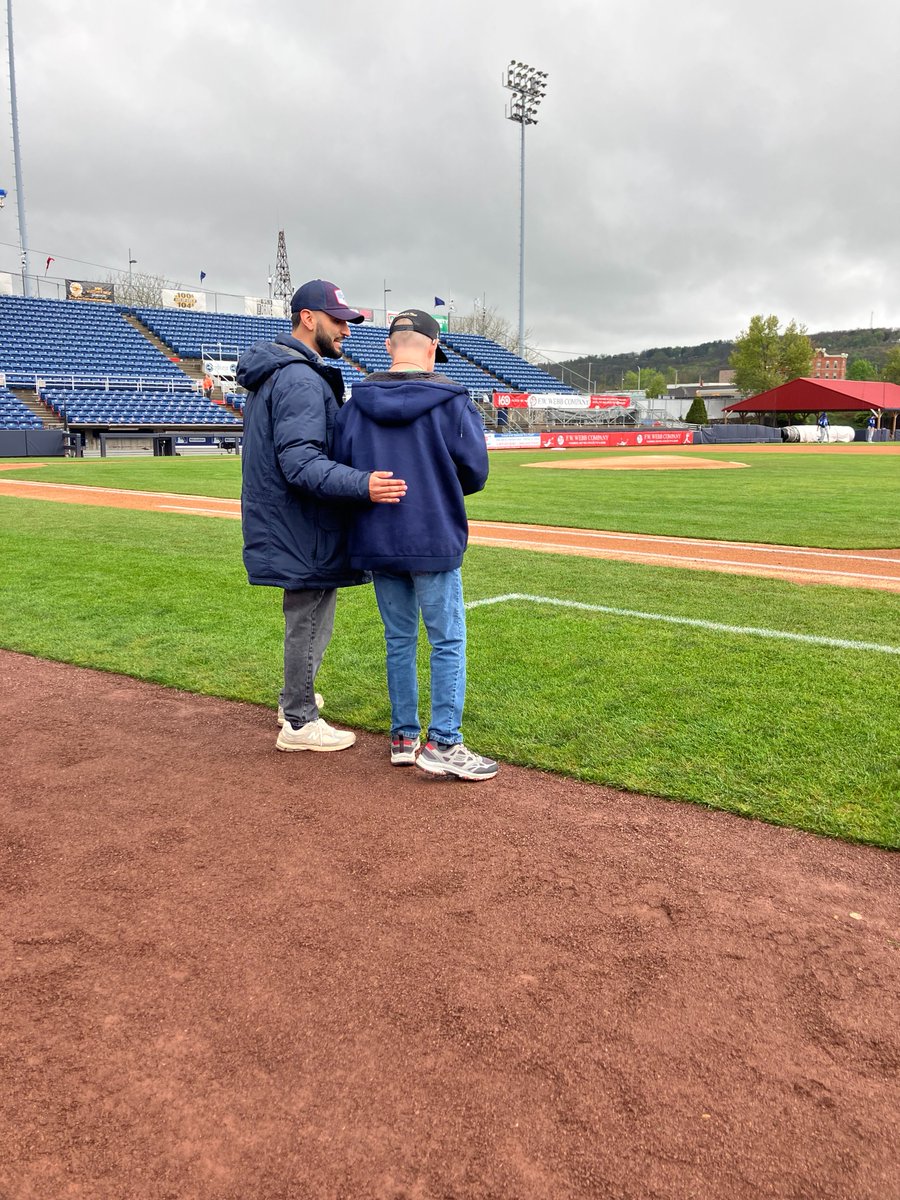 COINATIONAL's tweet photo. A big moment for Michael! ⚾🎉

The Binghamton crew came out to cheer him on as he threw out the first pitch at the Rumble/Ponies game—what an incredible experience and a moment to be proud of!

#Binghamton #FirstPitch #CommunityPride #MakingMemories #CommunityOptions https://t.co/TI4z1Sjtid