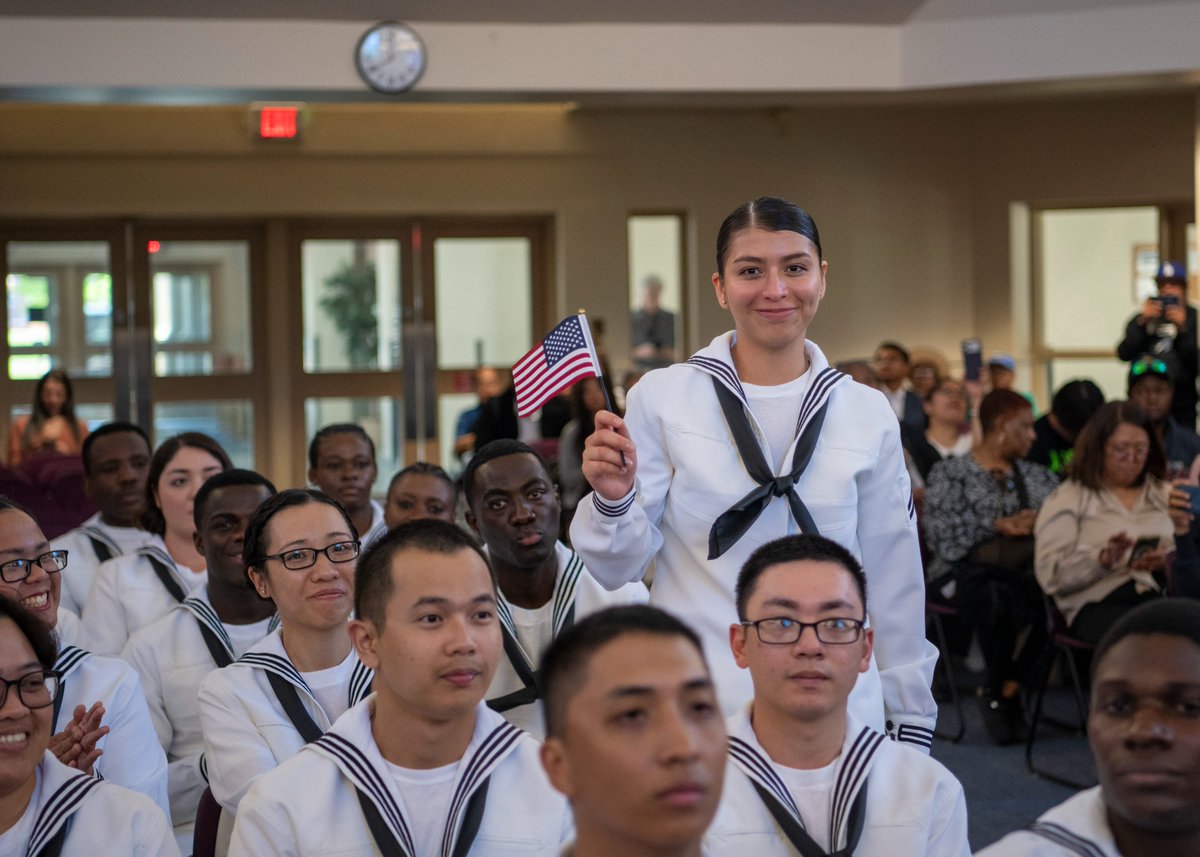 NavyRTC's tweet photo. Congratulations to the Sailors and recruits who pledged the Naturalization Oath of Allegiance to the United States of America! https://t.co/deNXFp57q1