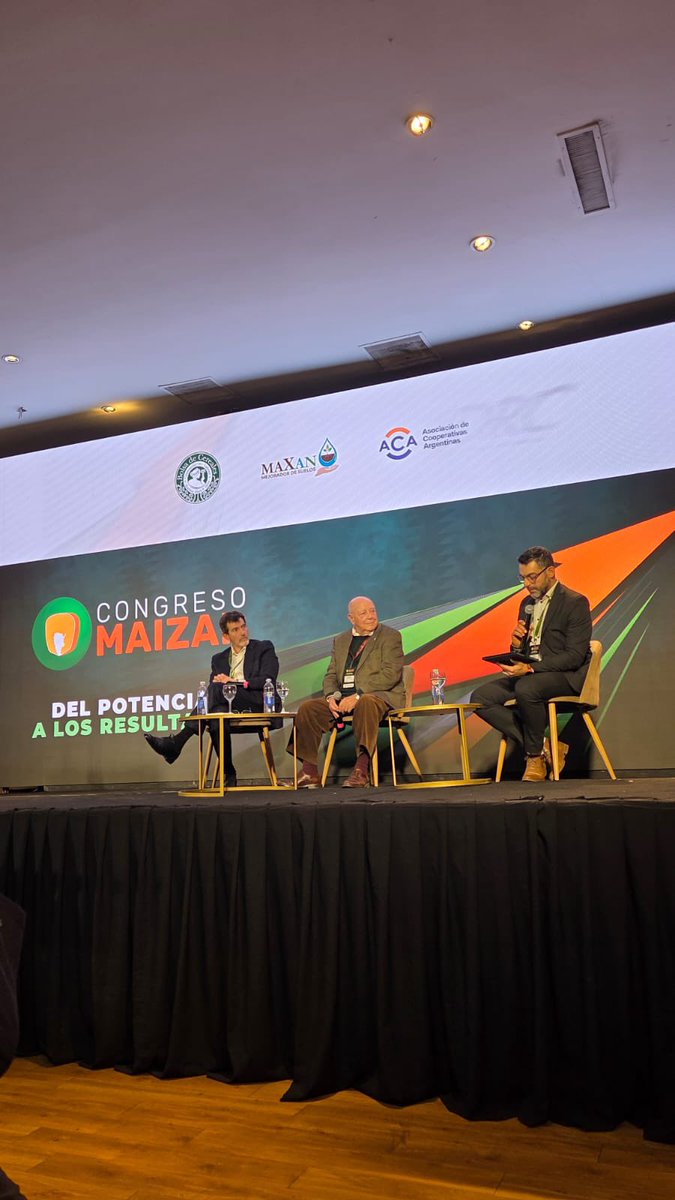 battaleme's tweet photo. Tuve el gusto de participar en el congreso de MAIZAR 2026 invitado por @GPSLatinAmerica para hablar del contexto internacional actual y su impacto en las oportunidades para Argentina y su agro como parte activa en la provisión de seguridad de alimentos junto con @MRegunaga y con la moderación de @nelson_illescas.  👇