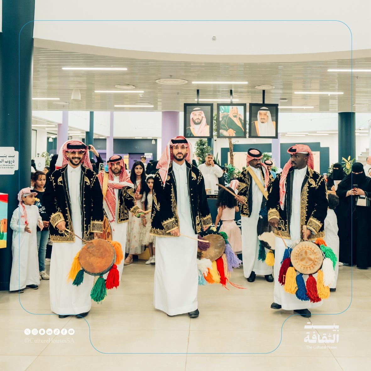 CultureHousesSA's tweet photo. بين ضحكات الأطفال وبسمات الكبار، سعدنا باستقبالكم في أول فعاليات عيد الأضحى المبارك في #بيت_الثقافة 🎊✨

#عيد_الأضحى https://t.co/6bR2A8ViSj