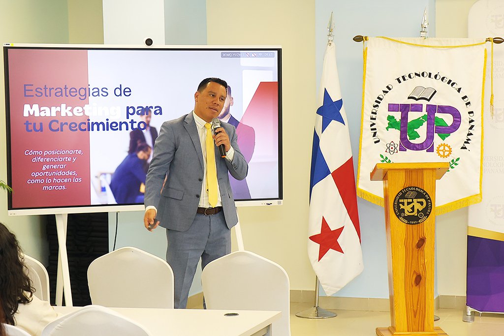 utppanama's tweet photo. 👌La Universidad Tecnológica de Panamá (UTP), realizó una capacitación enfocada en marketing para crecimiento personal, dirigida a estudiantes y participantes interesados en fortalecer sus habilidades comunicativas, profesionales y de emprendimiento✅️.
#utppanama @vidauutp https://t.co/bGeYC6j1VZ