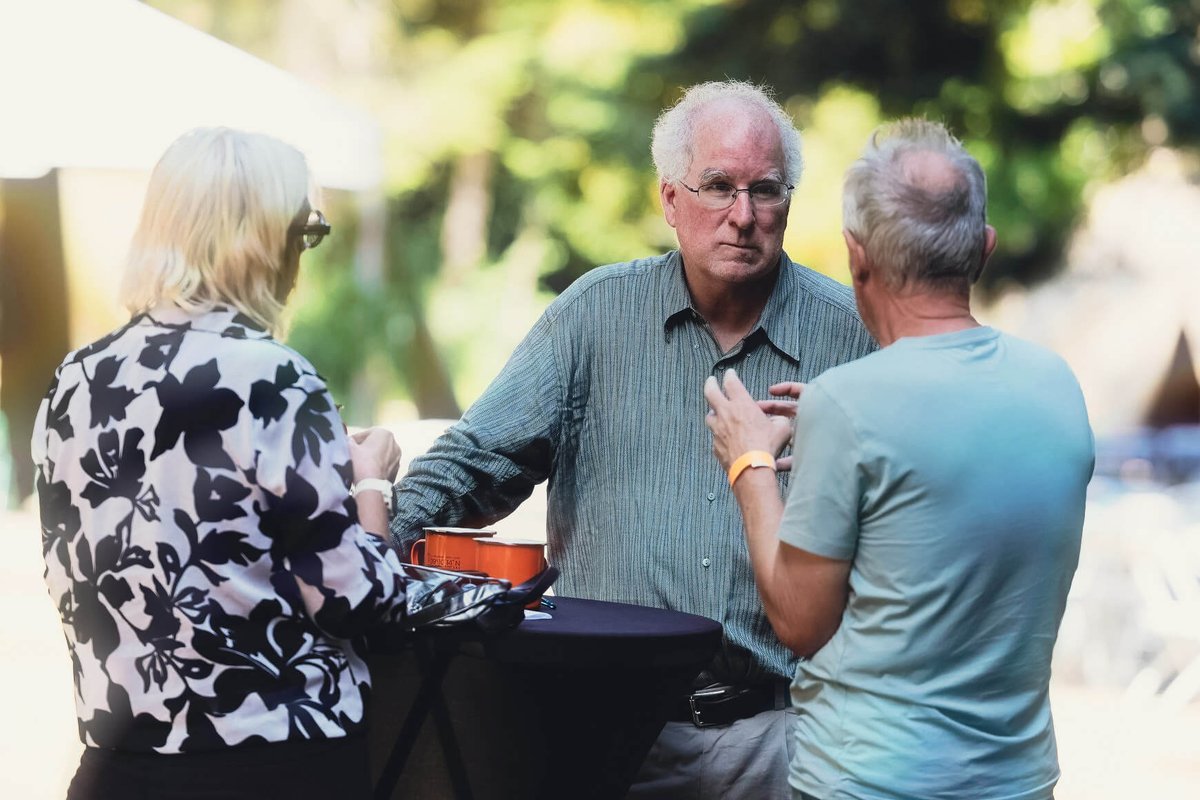 GETDWeb's tweet photo. Thank you to to all who joined our virtual meetup! 🌻 Its recording will be published soon 👀

We will have many more conversations like this at DWeb Camp, at Alte Hölle (DE) on 8–12 July 2026 🏕️

🎟️ There is still time to get your tickets!

→ https://t.co/pUm5sSzWQf ← https://t.co/JmQCnL4ny7