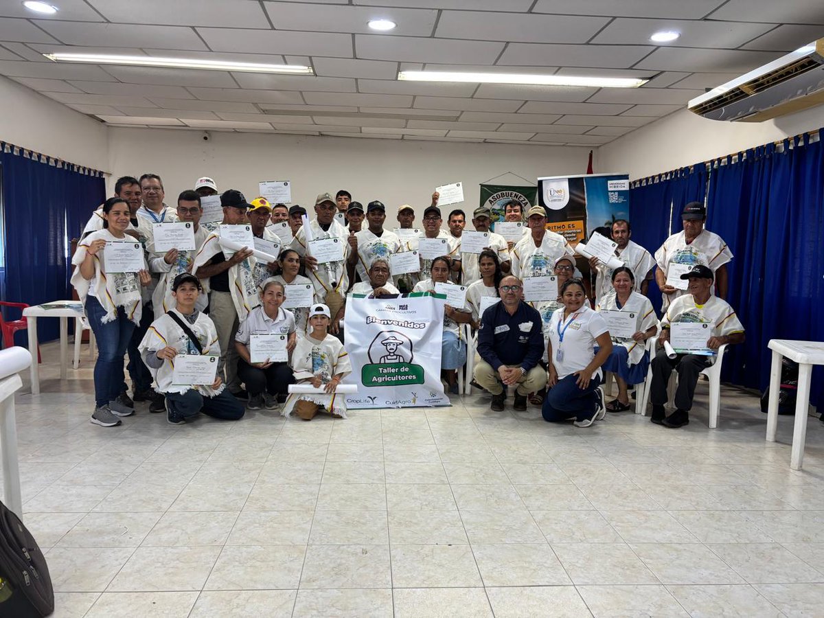 ProcultivosAndi's tweet photo. 🍫🌾Más de 90 productores de cacao y arroz en #Cúcuta, Norte de Santander, fortalecieron sus conocimientos en protección de cultivos en nuestro taller realizado junto con la @FAO_Colombia y la @UniversidadUNAD. #AgriculturaSostenibleEnAcción #CuidAgro #SPMF https://t.co/mqvaCs9FiK