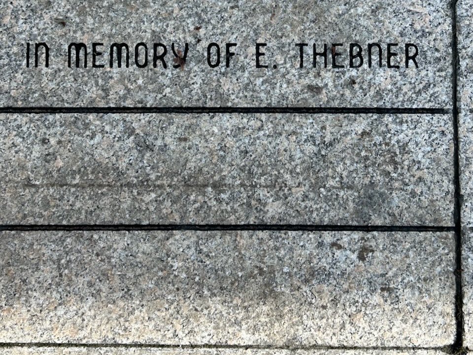 Thebs____'s tweet photo. My dad, who passed in August, was so supportive of my time as a student at @SyracuseU and while a student manager with @CuseFootball. He loved going to the Dome for games and even when I graduated in 2017, followed the teams with me. Now, he will forever be a part of campus 🍊 https://t.co/RHFglwLmTT