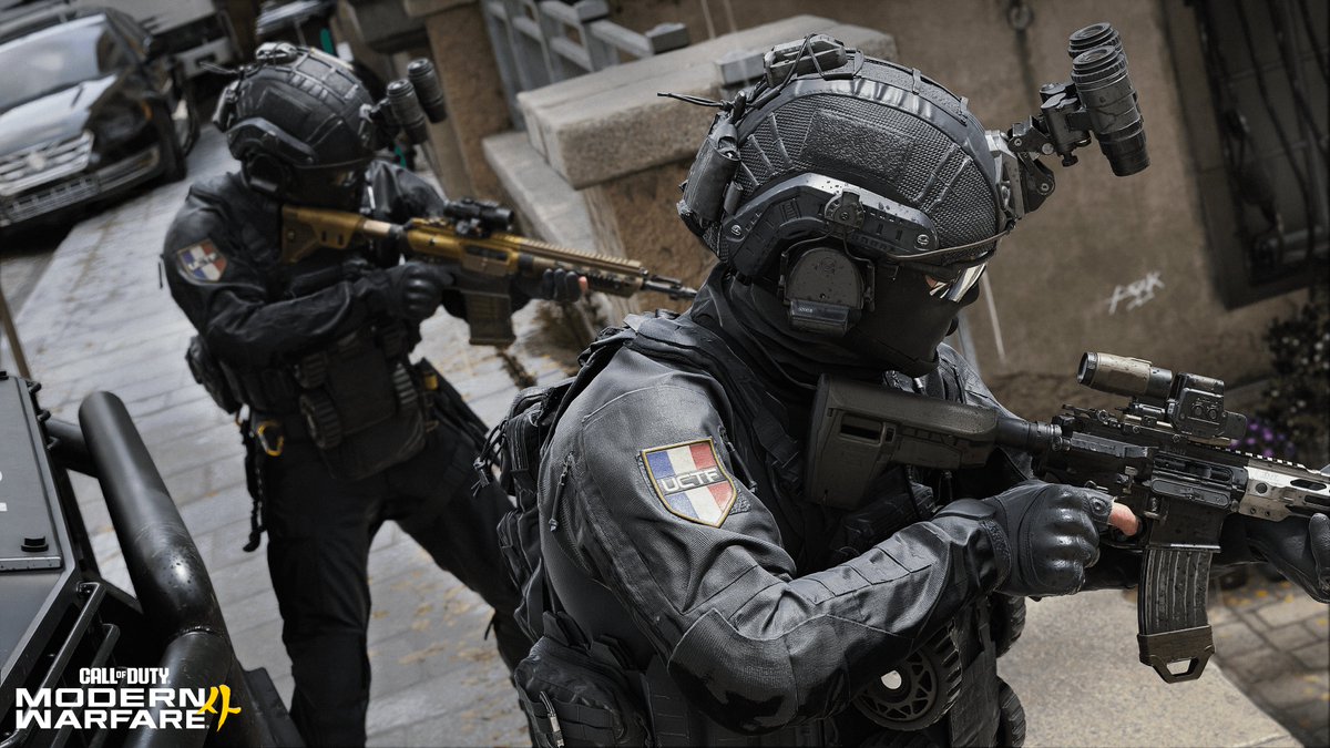 AleexBlaze's tweet photo. No entiendo como hay gente que dice que MW4 se ve igual y que no hay mejora gráfica. Me parece que no han visto lo mismo que los demás.

Si que es cierto que el tráiler tiene alguna escena que se ve raro, como si no estuviera pulido pero el salto gráfico es evidente. Parece una mezcla entre MW2019 y MW3 pero mejorado.