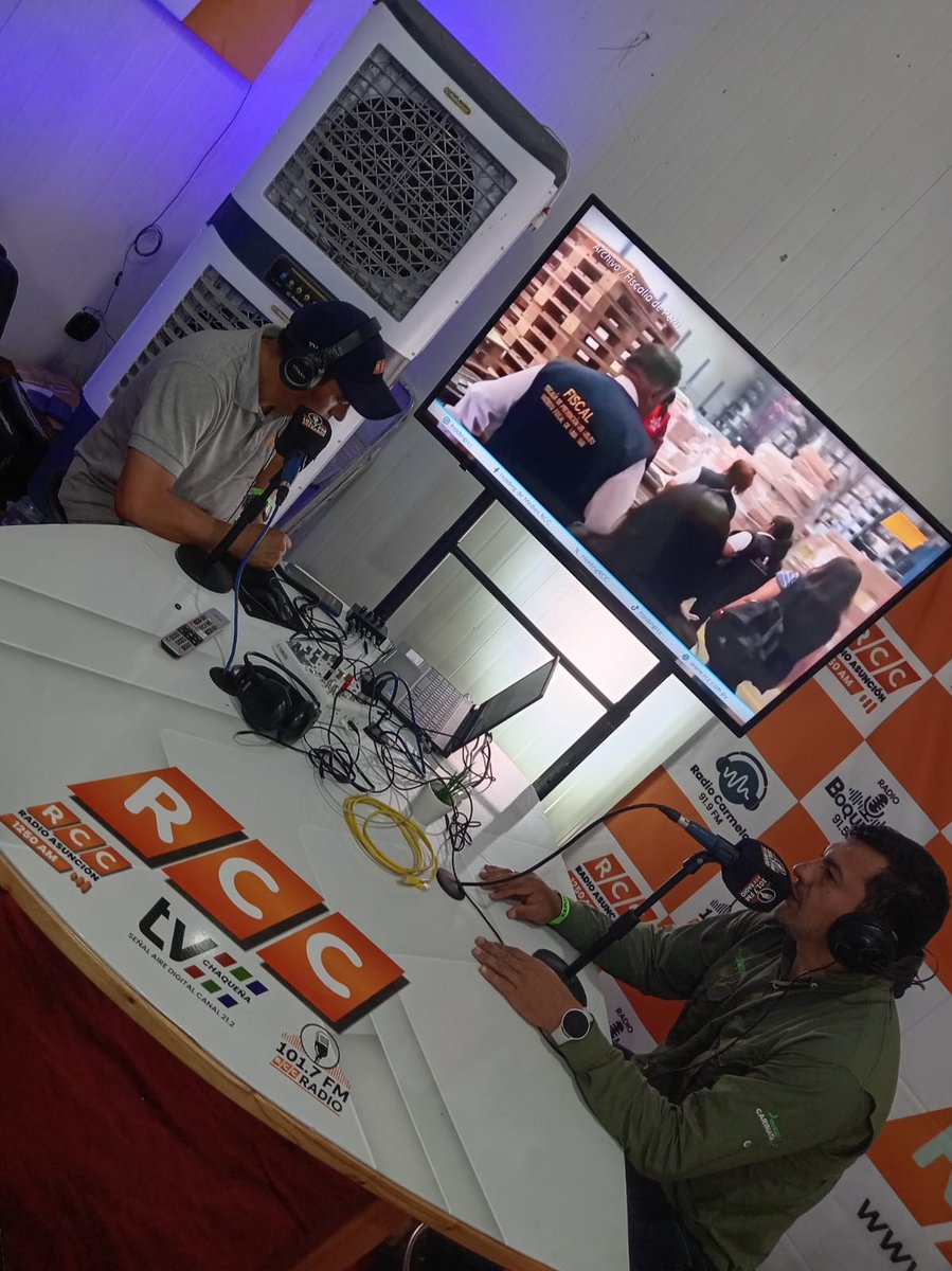 HoldingRcc's tweet photo. 🌾🎙️ Sebastián Vázquez, representante comercial de Nufarm, brindó una entrevista en el stand de RCC durante la Expo Pioneros del Chaco 2026.
Conversamos sobre innovación, producción y el acompañamiento al sector agropecuario. 🚜
#ExpoPioneros2026 #RCC #Nufarm #Chaco https://t.co/1fZdh4Rr3h