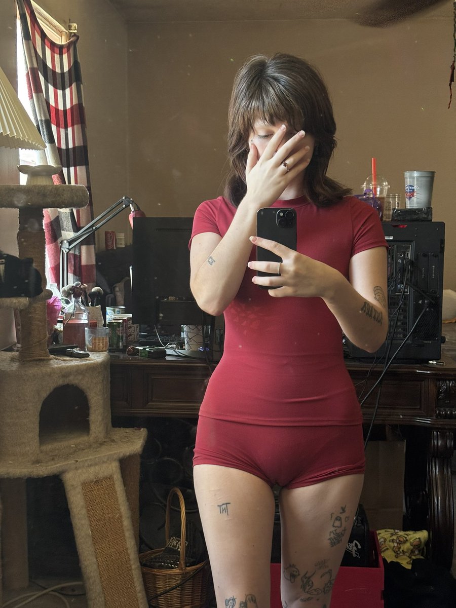 beberotten's tweet photo. yall fw my new set or nah? https://t.co/xYEwac1RBJ