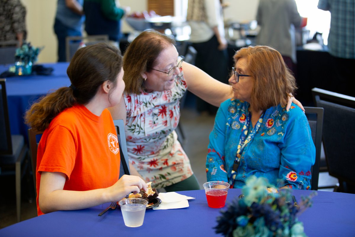 utalibraries's tweet photo. UTA Libraries recently honored Bonnie Dreitner and celebrated her more than 21 years of service and dedication.

Thank you, Bonnie, for the care, support, and positivity you shared with the Libraries and the UTA community throughout your career. https://t.co/qGMQePJrDO