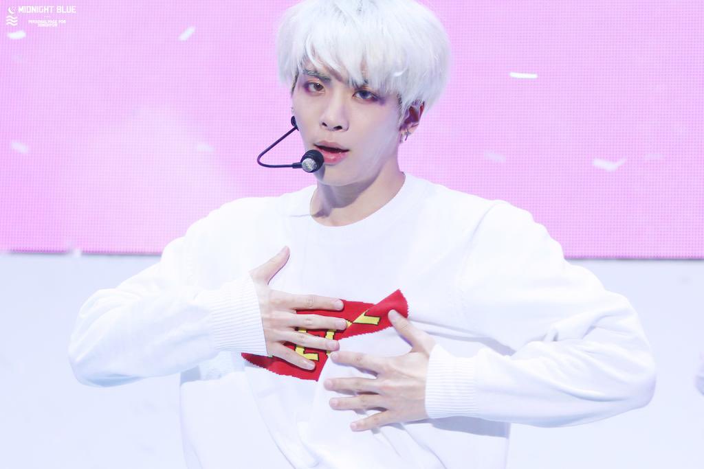ilovejhfiles's tweet photo. 150528 #jonghyun #종현 ♡ https://t.co/GergG0J5xP