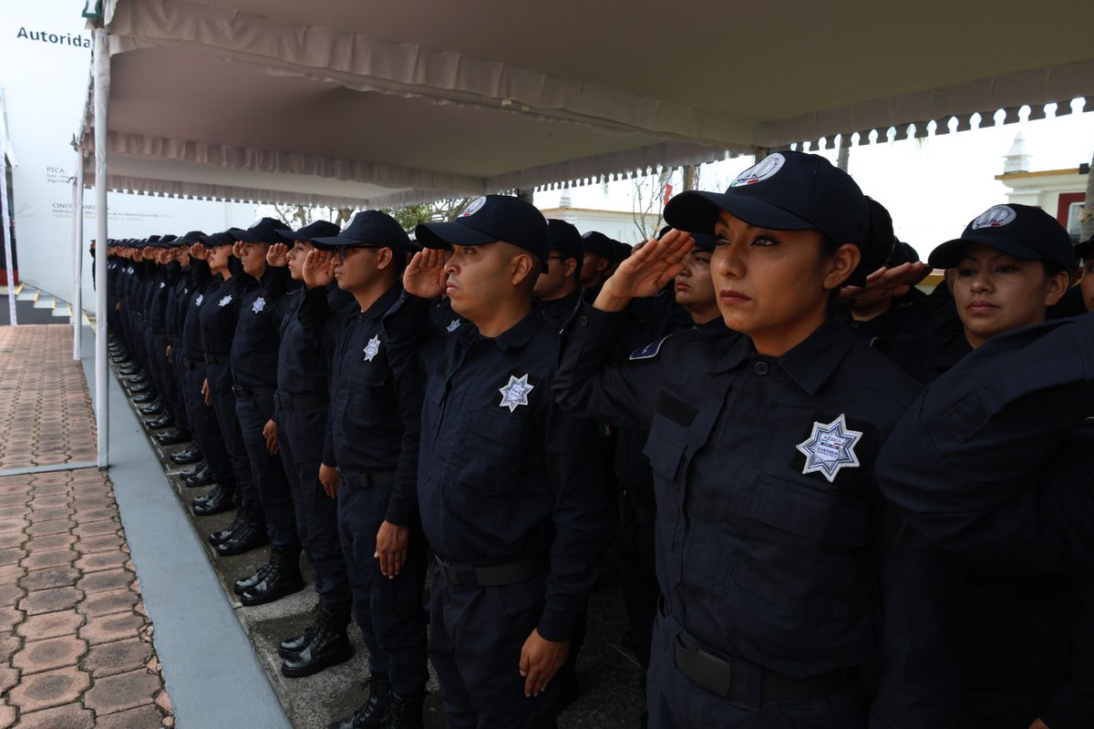 SSPCMexico's tweet photo. La #SSPC, a través de @PyRS_Mexico, se fortalece con la graduación de 277 mujeres y 227 hombres del Programa de Formación Inicial del Sistema Penitenciario en #Veracruz. https://t.co/FBrkdw2p8N https://t.co/Z429JvKx5i