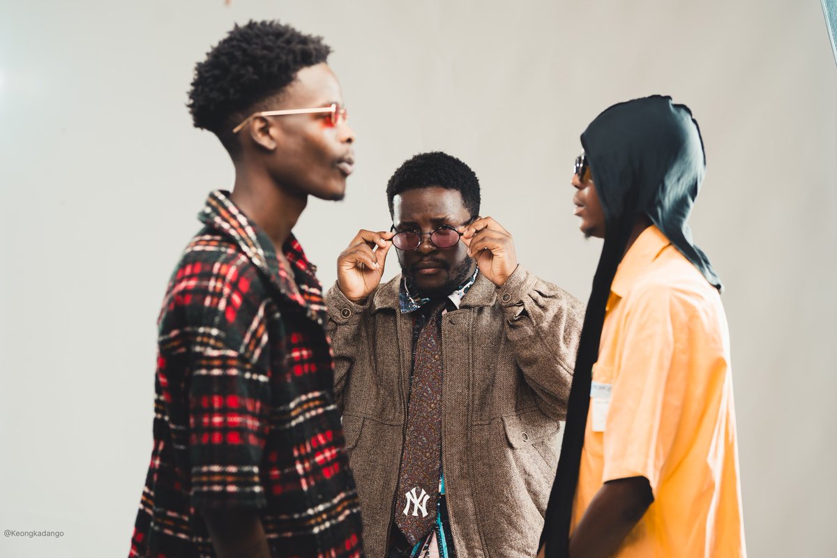 TheWave265's tweet photo. Mwanvela kapena kuonela Body Language? 

Check the comments for the links🔥🙌🏿 let's surf🏄🏿‍♂️🏄🏿‍♂️🏄🏿‍♂️ https://t.co/isp9vc6Kfj