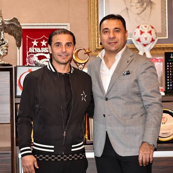 OffensiveSivas's tweet photo. Mustafa Çevik: 3 Temmuz Şike davasına konu olan Sivasspor-Fenerbahçe maçında Mehmet Yıldız’a Trabzonspor’un teşvik primi teklifini Trabzonlu Abdurrahman Dereli iletti. https://t.co/xarjSnrOKC
