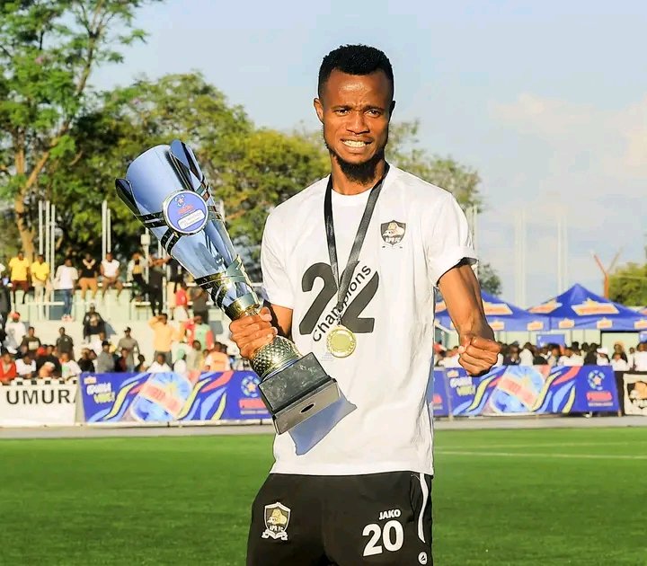 nicowizzyikenna's tweet photo. I think clubs like #Chairboys #DCFC #PUSB #Boro can sign Victor Mbaoma who once played for APR FC of Rwanda. Currently with #RemoStars, he is a proven striker in the Nigeria Premier Football League.
His goals can help #CUFC to secure promotion to the English League Two. https://t.co/dUHS0q90jC