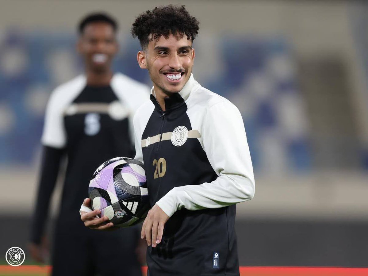 1894l's tweet photo. 🚨🚨🚨 | الأندية المهتمة بالتعاقد مع لاعب ضمك ضاري العنزي :

• الاتحاد 

• #النصر (الأكثر جدّيّة)

• التعاون

• الخلود

[ حسب  #JK4 ] https://t.co/QYPX4mKjwg