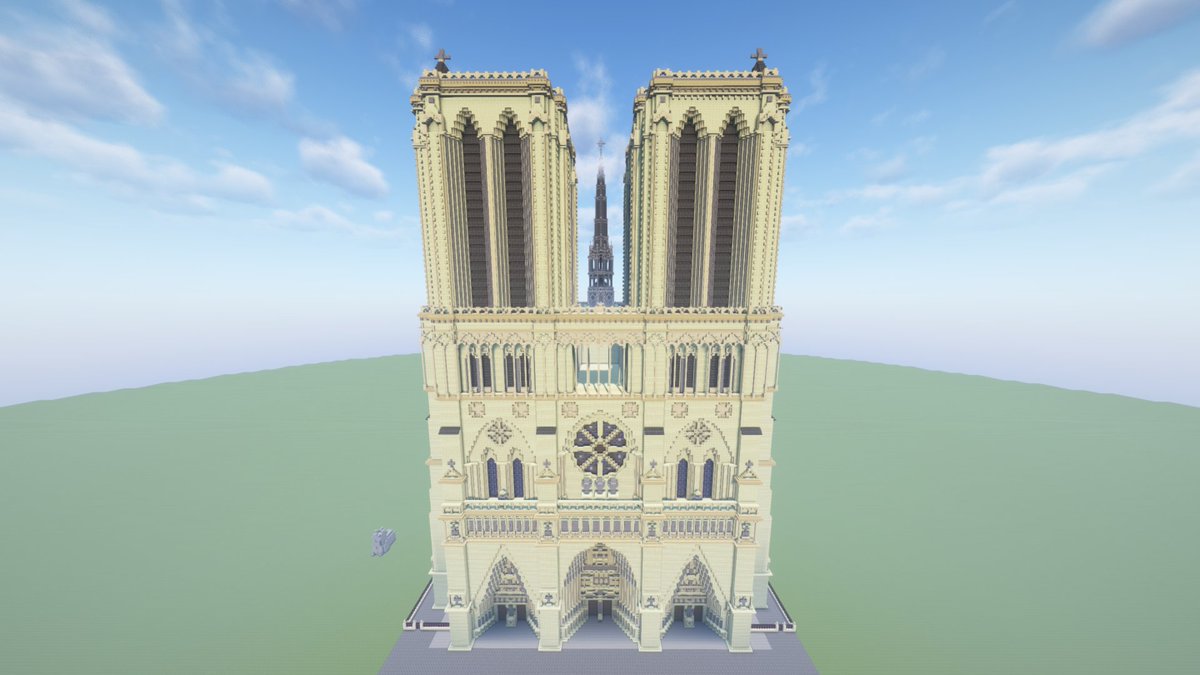 cochise_Drawing's tweet photo. I built Notre-Dame de Paris in Minecraft using a 3:1 scale ( 1 meter = 3 blocks ) https://t.co/Xenq26rYWa