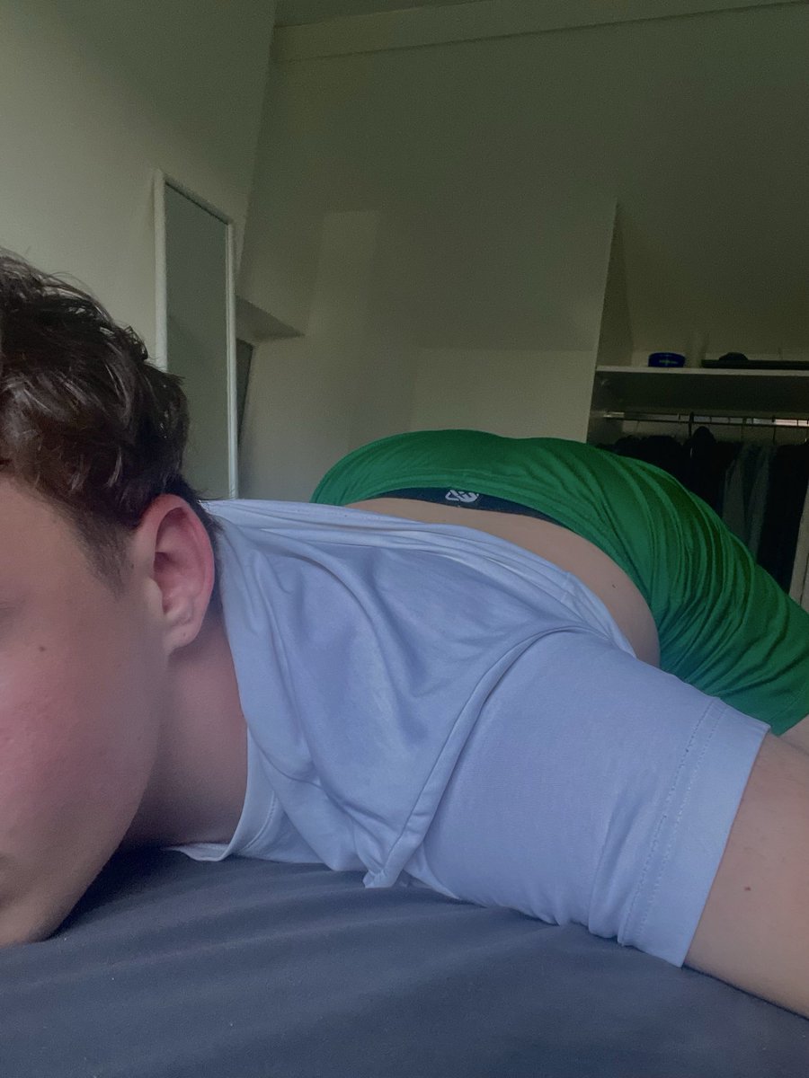 TORDKIFFF's tweet photo. 18 ans au compteur, 18 ans d’expérience dans le 🍑

Reposte et like, pd.

#gay #hetero #findom #soumis #kiffeur #jeune #18ans #freegun #moneyslave https://t.co/t5jUSHBi1p