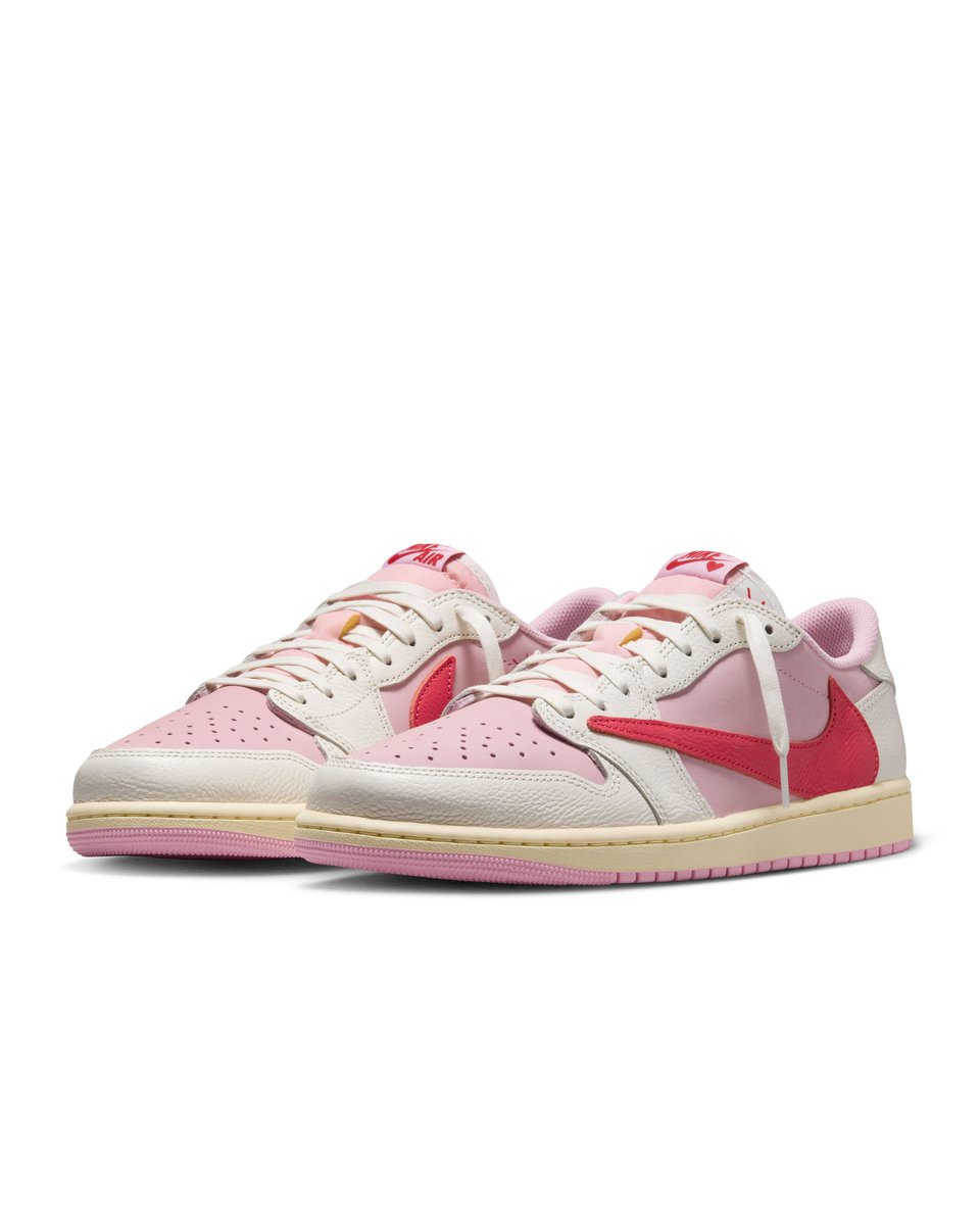 shoptwo18's tweet photo. We're releasing the Air Jordan 1 Low x Travis Scott "Pink Pack" in men's &amp; PS sizes via a locals only drop. If selected, you must visit the store to pick-up your pair. There will be no shipping of shoes. All entries must be before 6pm ET. 

Enter here: https://t.co/igtaYWqinw https://t.co/7C798QHKPT
