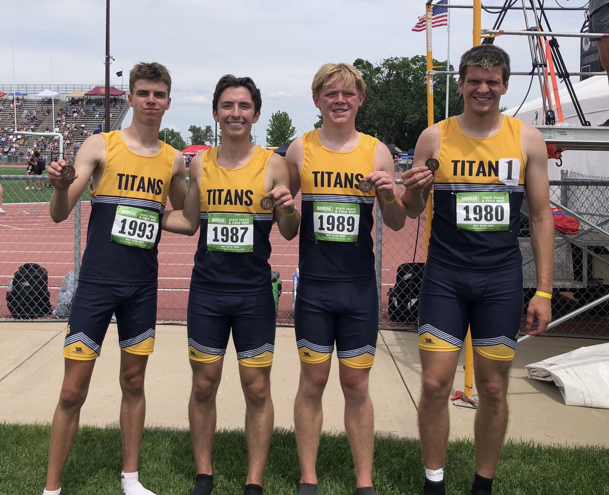 TeaTitansTrack's tweet photo. 7th place medals and a new school record in the 4x800 for Tate VanLaecken, Reid Hammerquist, Noah Korver, and Jack Campbell! https://t.co/fsOY7m9kRv