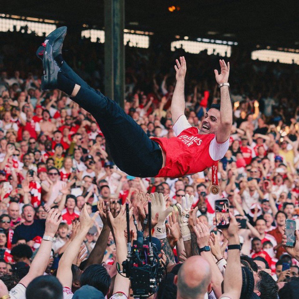 avokhado's tweet photo. @UTDBlak Win or lose we booze bozo https://t.co/jFUfhx8CRx