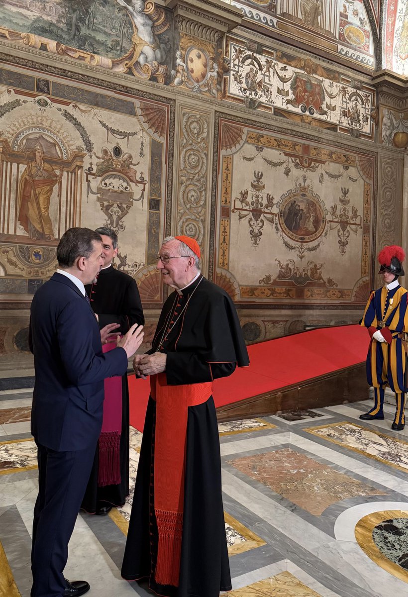 GeorgeBologan's tweet photo. Întâlnirea anuală a Cardinalului Secretar de Stat (Prim ministru🇻🇦), Pietro Parolin cu corpul diplomatic acreditat pe lângă Sfântul Scaun a fost o bună ocazie de a schimba opinii realiste și de a vorbi despre diplomația speranței în epoca degringoladei și a dezumanizării. https://t.co/Qabp1vw0yn
